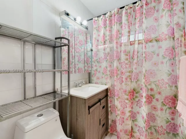 3-bedroom home for sale in Miami - 3035 NW 83 St - MondialRealty