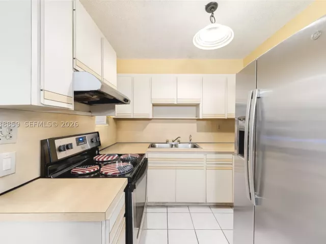 3-bedroom home for sale in Miami - 3035 NW 83 St - MondialRealty