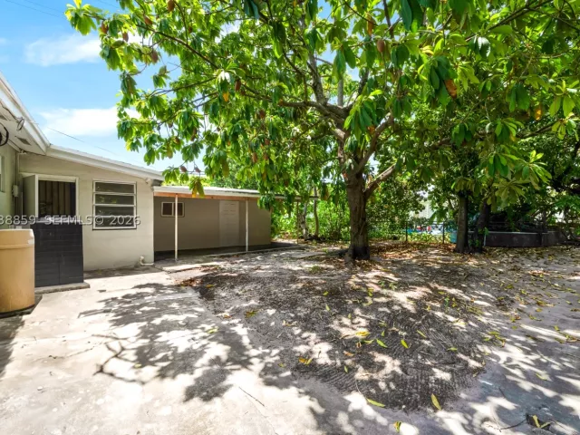 3-bedroom home for sale in Miami - 3035 NW 83 St - MondialRealty