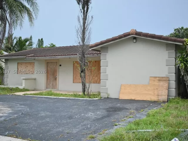 5-bedroom home for sale in Hollywood -  - MondialRealty