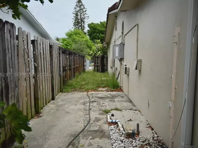 5-bedroom home for sale in Hollywood -  - MondialRealty