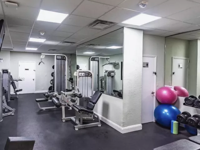 1-bedroom condo for sale in Hallandale Beach - 3180 S Ocean Drive 414 - MondialRealty