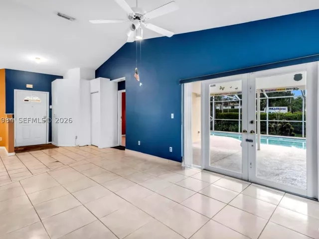 3-bedroom home for sale in Pembroke Pines - 220 NW 207th Way - MondialRealty