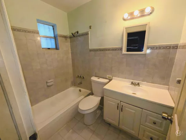 4-bedroom home for sale in Miami - 424 NE 72nd Street - MondialRealty