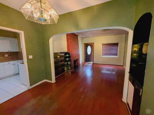 4-bedroom home for sale in Miami - 424 NE 72nd Street - MondialRealty