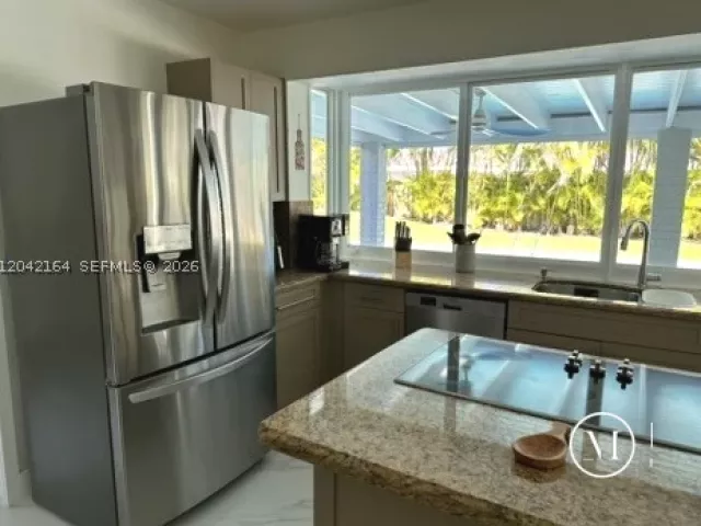 4-bedroom home for rent in Miami - 13461 SW 98th Pl 13461 - MondialRealty