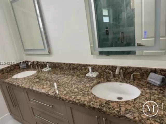 4-bedroom home for rent in Miami - 13461 SW 98th Pl 13461 - MondialRealty