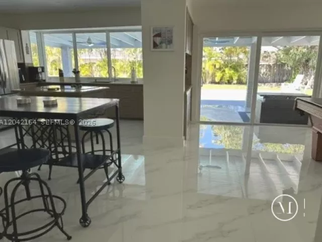 4-bedroom home for rent in Miami - 13461 SW 98th Pl 13461 - MondialRealty