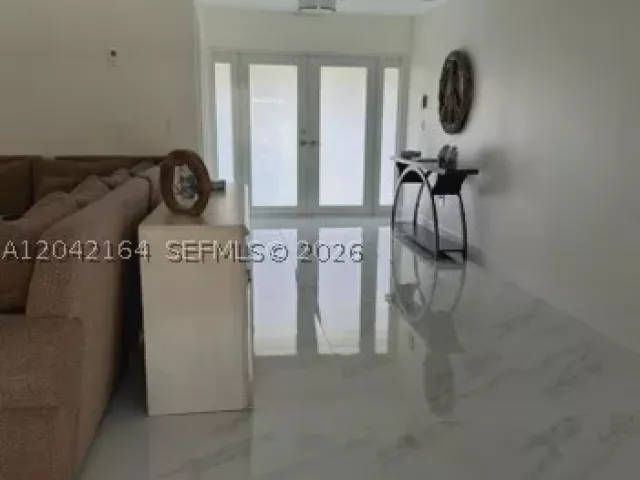 4-bedroom home for rent in Miami - 13461 SW 98th Pl 13461 - MondialRealty