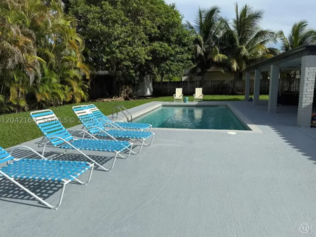 4-bedroom home for rent in Miami - 13461 SW 98th Pl 13461 - MondialRealty