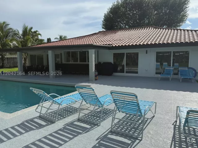 4-bedroom home for rent in Miami - 13461 SW 98th Pl 13461 - MondialRealty