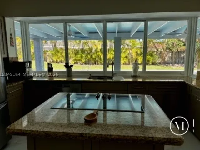 4-bedroom home for rent in Miami - 13461 SW 98th Pl 13461 - MondialRealty