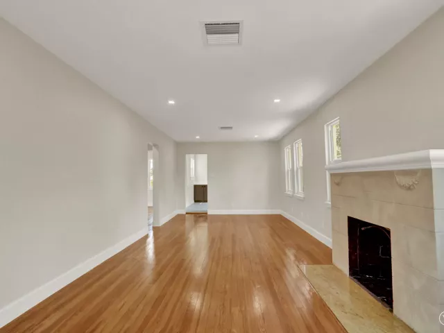 2-bedroom home for sale in West Palm Beach - 842 Selkirk Street - MondialRealty