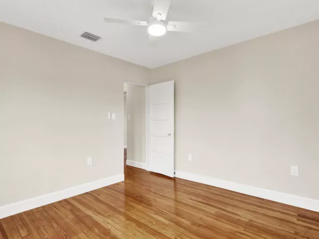 2-bedroom home for sale in West Palm Beach - 842 Selkirk Street - MondialRealty
