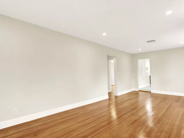 2-bedroom home for sale in West Palm Beach - 842 Selkirk Street - MondialRealty