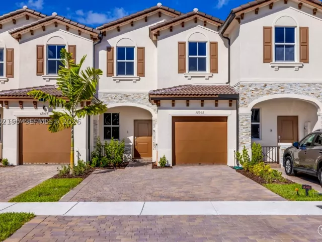 3-bedroom home for sale in Miami - 12532 NW 23rd Pl - MondialRealty