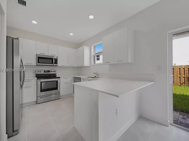 3-bedroom home for sale in Miami - 12532 NW 23rd Pl - MondialRealty