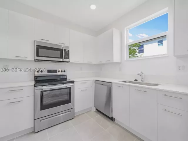 3-bedroom home for sale in Miami - 12532 NW 23rd Pl - MondialRealty
