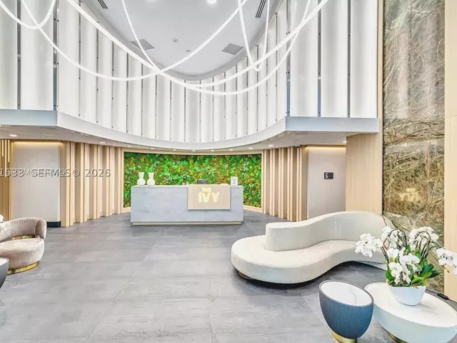 2-bedroom condo for rent in Miami - 90 SW 3rd St 3703 - MondialRealty