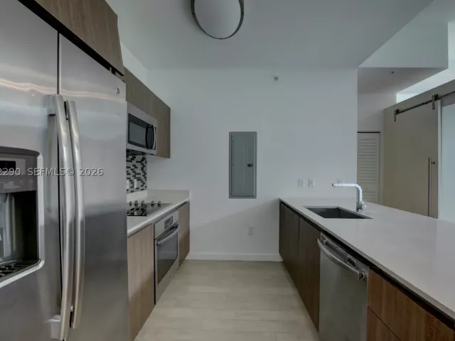 2-bedroom home for rent in Miami - 1600 SW 1st Ave TH-09 - MondialRealty