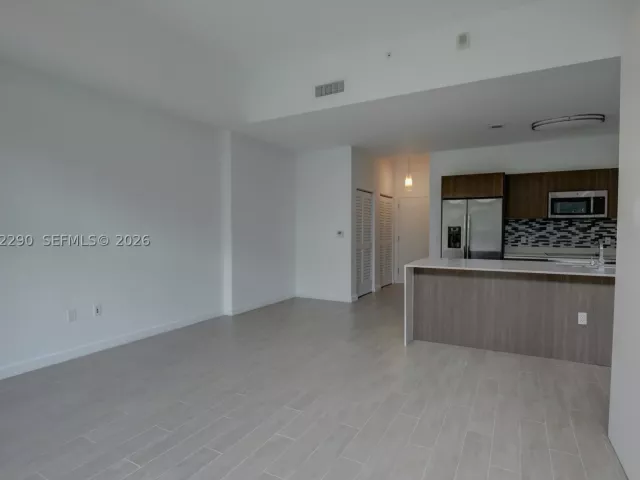 2-bedroom home for rent in Miami - 1600 SW 1st Ave TH-09 - MondialRealty