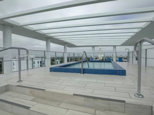2-bedroom home for rent in Miami - 1600 SW 1st Ave TH-09 - MondialRealty