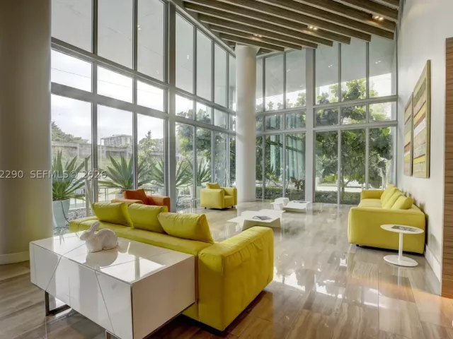 2-bedroom home for rent in Miami - 1600 SW 1st Ave TH-09 - MondialRealty