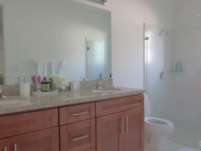 4-bedroom home for sale in Miami - 16825 SW 109th Pl - MondialRealty