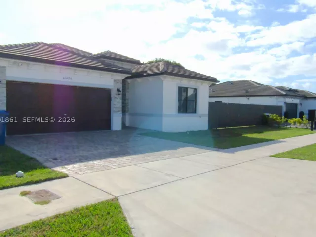 4-bedroom home for sale in Miami - 16825 SW 109th Pl - MondialRealty