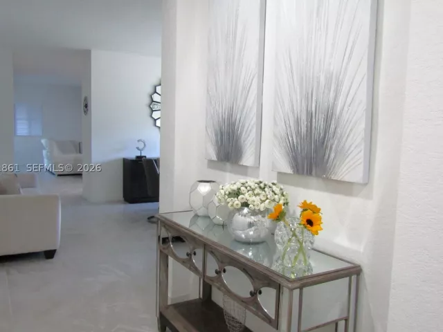 4-bedroom home for sale in Miami - 16825 SW 109th Pl - MondialRealty