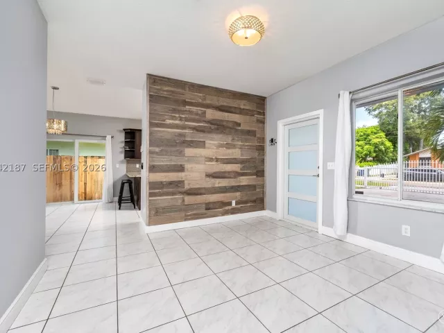 3-bedroom home for sale in Miami Gardens - 2750 NW 170th St - MondialRealty