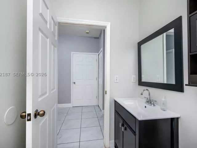 3-bedroom home for sale in Miami Gardens - 2750 NW 170th St - MondialRealty