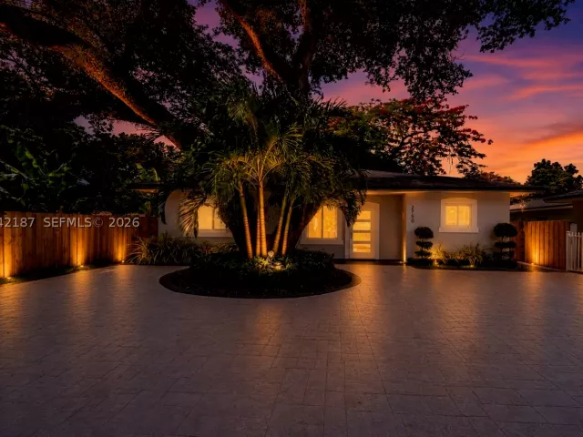 3-bedroom home for sale in Miami Gardens - 2750 NW 170th St - MondialRealty