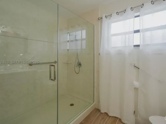 3-bedroom home for sale in Miami - 10920 SW 143rd Ct - MondialRealty