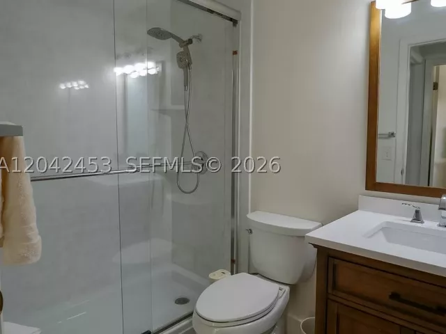 3-bedroom home for sale in Miami - 10920 SW 143rd Ct - MondialRealty