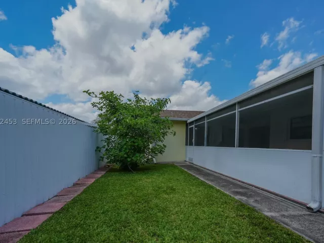 3-bedroom home for sale in Miami - 10920 SW 143rd Ct - MondialRealty
