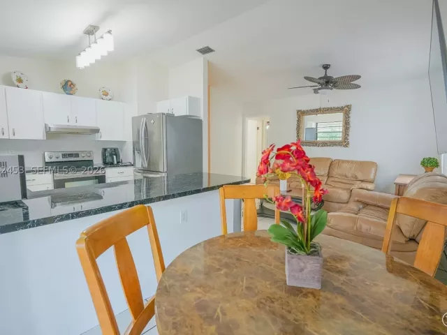 3-bedroom home for sale in Miami - 10920 SW 143rd Ct - MondialRealty