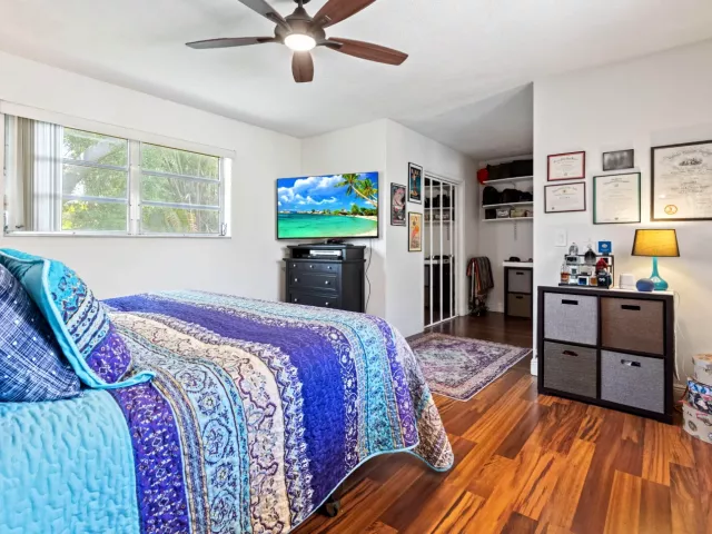 4-bedroom home for sale in Hollywood - 4921 Jackson Street - MondialRealty