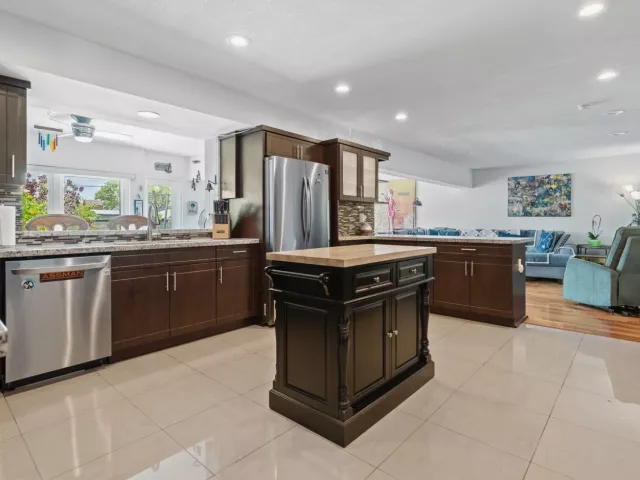 4-bedroom home for sale in Hollywood - 4921 Jackson Street - MondialRealty