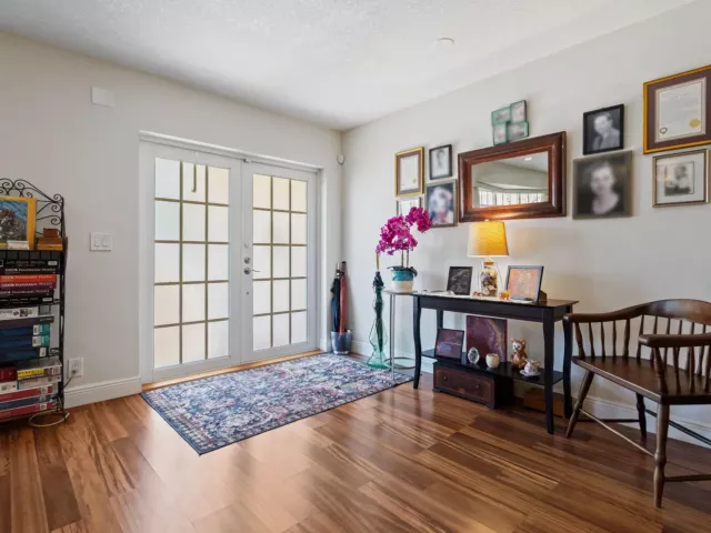 4-bedroom home for sale in Hollywood - 4921 Jackson Street - MondialRealty