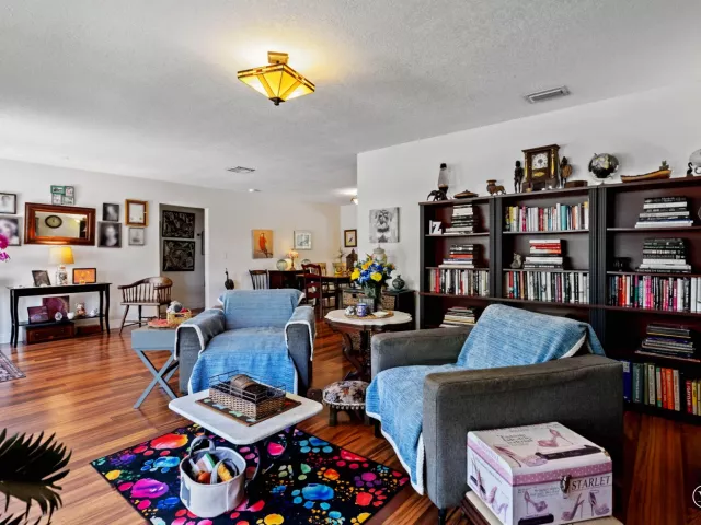 4-bedroom home for sale in Hollywood - 4921 Jackson Street - MondialRealty