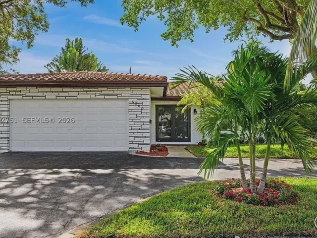 3-bedroom home for sale in Hollywood - 5300 Adams St - MondialRealty