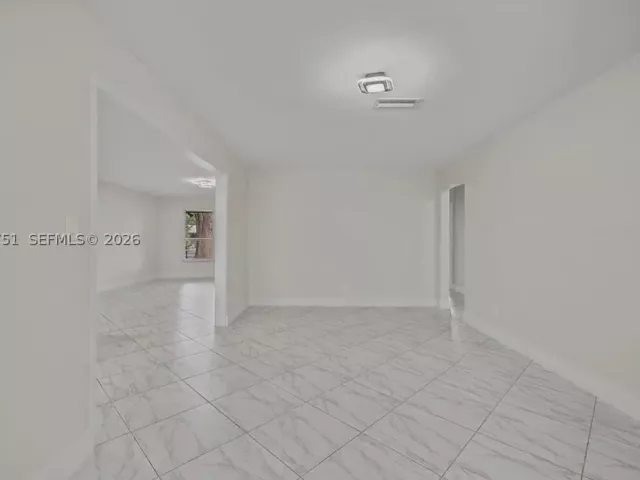 3-bedroom home for sale in Hollywood - 5300 Adams St - MondialRealty