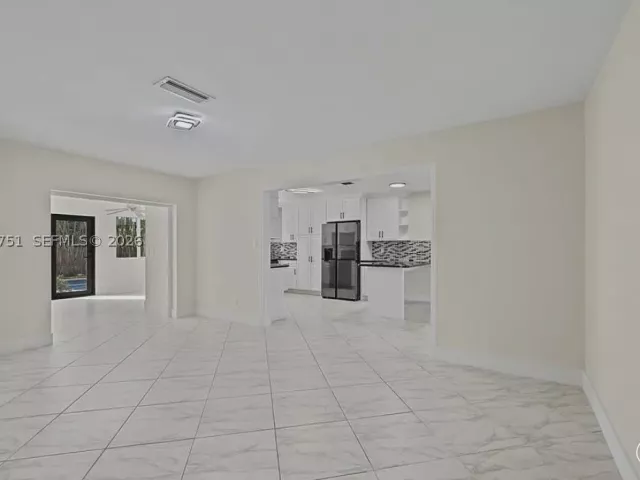 3-bedroom home for sale in Hollywood - 5300 Adams St - MondialRealty