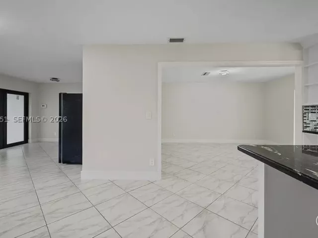 3-bedroom home for sale in Hollywood - 5300 Adams St - MondialRealty