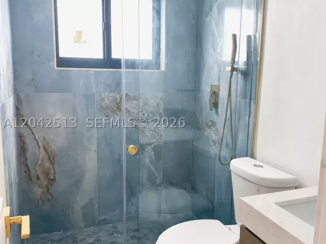 3-bedroom home for sale in Miami - 3053 SW 21st St - MondialRealty