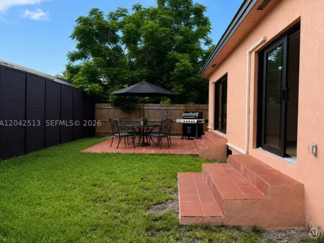 3-bedroom home for sale in Miami - 3053 SW 21st St - MondialRealty