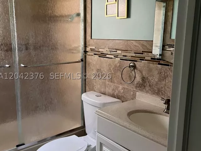 7-bedroom home for sale in Miami - 2737 NW 13th Ave - MondialRealty