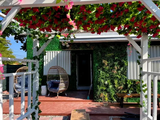 7-bedroom home for sale in Miami - 2737 NW 13th Ave - MondialRealty