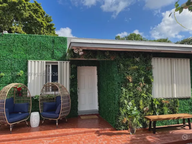7-bedroom home for sale in Miami - 2737 NW 13th Ave - MondialRealty